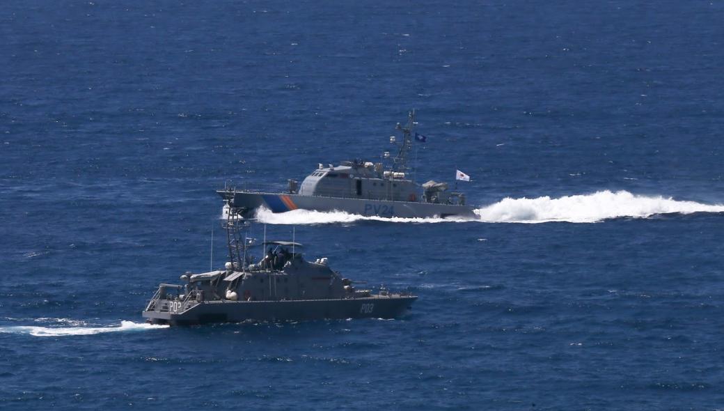 Κύπρος και ΗΑΕ προχωρούν σε αμυντική συνεργασία: Υπογράφηκε μνημόνιο μεταξύ των δύο υπ. Άμυνας